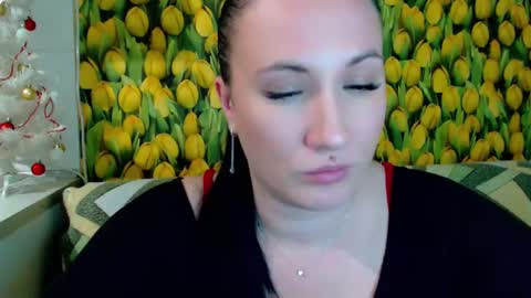 Snapshot of goldmoonn chatting on 01-21-25, 06:45 goldmoonn online show from 01-21-25, 06:45