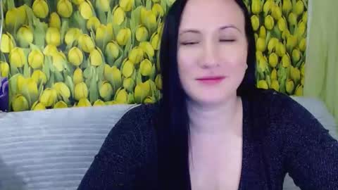 Snapshot of goldmoonn chatting on 11-29-25, 05:05 goldmoonn online show from 11-29-25, 05:05