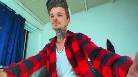 Goldy Loyal93 online show from 09-18-25, 02:57