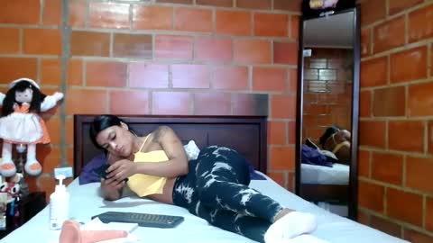 Valentina online show from 12-19-24, 11:57