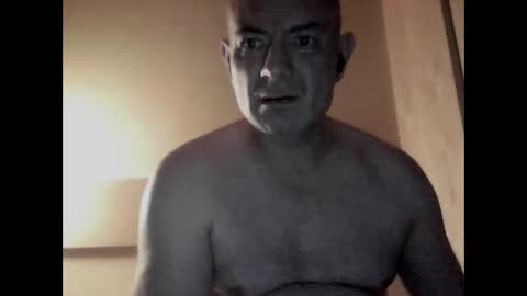 Snapshot of gonzalobilbaogon chatting on 12-08-24, 03:32 gonzalo online show from 12-08-24, 03:32