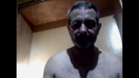 Snapshot of gonzalobilbaogon chatting on 01-10-25, 08:48 gonzalo online show from 01-10-25, 08:48