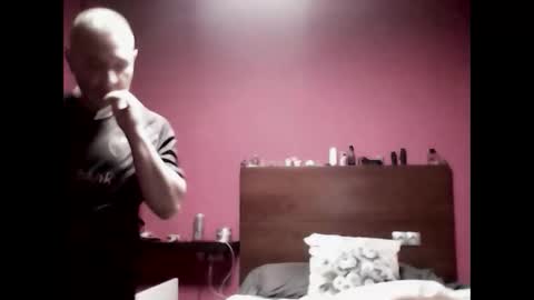 Snapshot of gonzalobilbaogon chatting on 03-14-26, 01:23 gonzalo online show from 03-14-26, 01:23