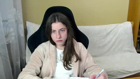 Snapshot of good__night chatting on 06-04-26, 05:19 Elizabeth Effie online show from 06-04-26, 05:19