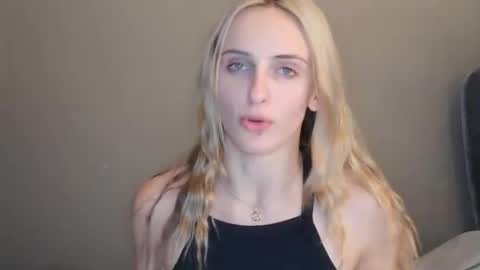 Snapshot of goodgirlliv chatting on 11-29-25, 12:46 goodgirlliv online show from 11-29-25, 12:46