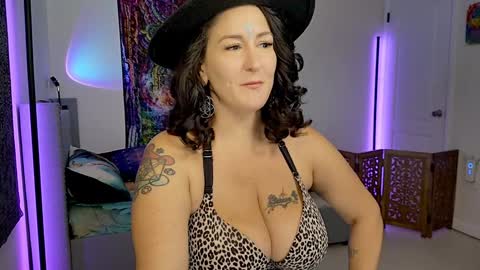 gooner_girl online show from 09-10-25, 01:33