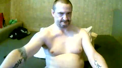 Snapshot of goosey77 chatting on 10-12-25, 12:15 Goosey77 online show from 10-12-25, 12:15