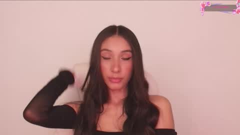 Rose  online show from 11-30-25, 09:13