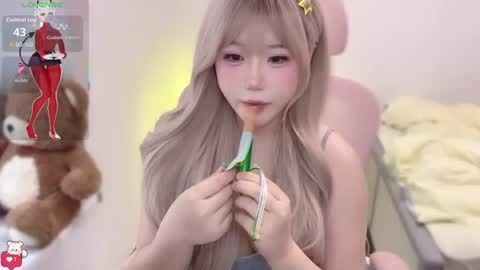 gorgeous girl33 online show from 07-16-26, 04:18