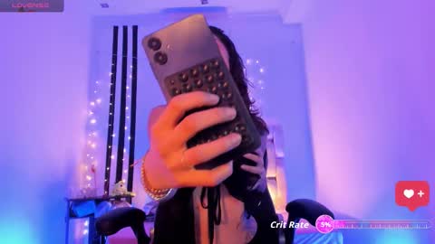 Snapshot of gorgeous_t chatting on 01-31-26, 08:07 i am Jessi I love animals and drawing I hope to get along with everyone. XOXO online show from 01-31-26, 08:07