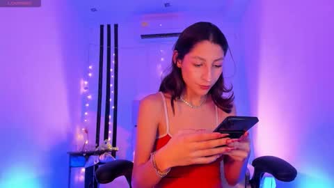 Snapshot of gorgeous_t chatting on 02-19-26, 09:44 i am Jessi I love animals and drawing I hope to get along with everyone. XOXO online show from 02-19-26, 09:44