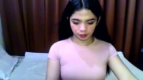 gorgeouspinay_gwen online show from 04-11-26, 01:32