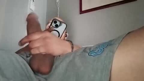 Snapshot of gorgeousrob1904 chatting on 02-04-25, 04:29 Gorgeous Rob online show from 02-04-25, 04:29