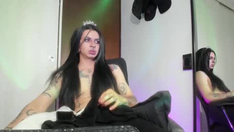 Snapshot of goth_ru chatting on 09-11-25, 08:53 Russ  online show from 09-11-25, 08:53