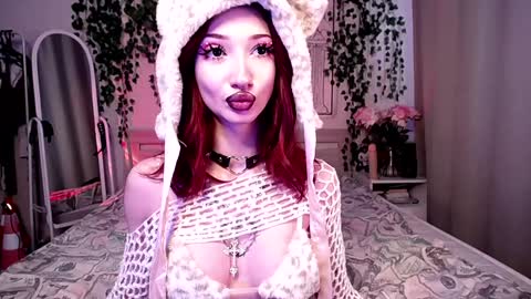 Snapshot of gothdesss chatting on 12-16-24, 08:41    online show from 12-16-24, 08:41