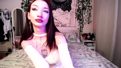 Snapshot of gothdesss chatting on 01-21-25, 12:15    online show from 01-21-25, 12:15