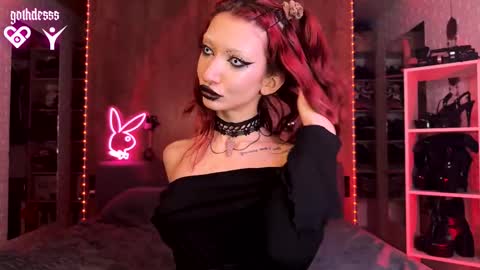 Snapshot of gothdesss chatting on 10-04-25, 10:30    online show from 10-04-25, 10:30