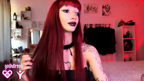 Snapshot of gothdesss chatting on 10-18-25, 05:54    online show from 10-18-25, 05:54