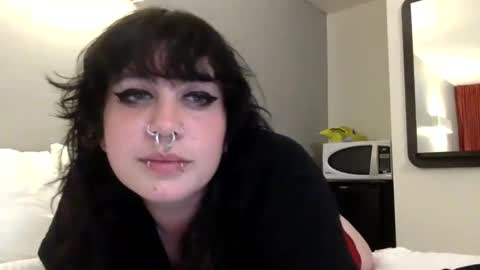 Snapshot of gothgoddessrose666 chatting on 04-19-26, 05:18 Goddessr0se online show from 04-19-26, 05:18