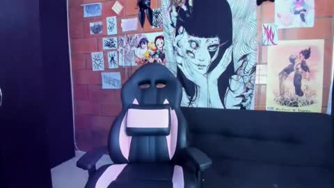 Snapshot of gothic9goddes chatting on 12-20-24, 08:01 GG online show from 12-20-24, 08:01