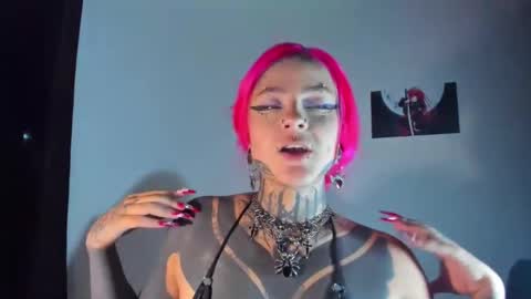 Snapshot of gothic9goddes chatting on 01-28-25, 05:11 GG online show from 01-28-25, 05:11