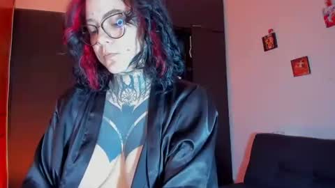 Snapshot of gothic9goddes chatting on 11-30-25, 01:48 GG online show from 11-30-25, 01:48