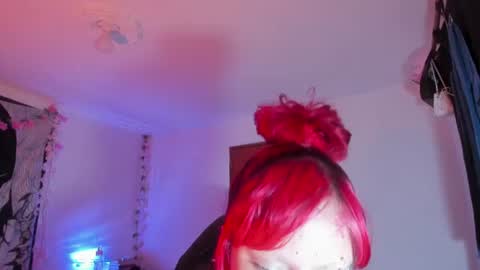 Snapshot of gothic9goddes chatting on 06-11-26, 01:27 GG online show from 06-11-26, 01:27
