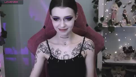 Snapshot of gothickotik chatting on 06-22-26, 09:45 V online show from 06-22-26, 09:45