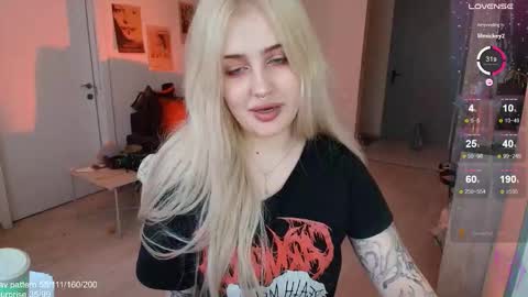 traumfrau Kira angel face devil eyes I SELL A LOT VIDEO IN GALLERY online show from 03-16-26, 01:15