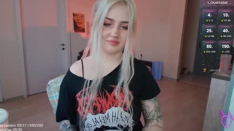traumfrau Kira angel face devil eyes I SELL A LOT VIDEO IN GALLERY online show from 04-01-26, 01:01