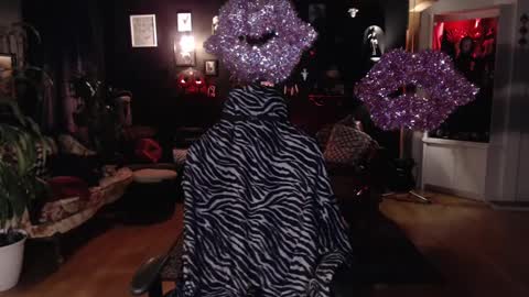 Snapshot of gothstripper chatting on 02-15-25, 01:42 Hezra online show from 02-15-25, 01:42