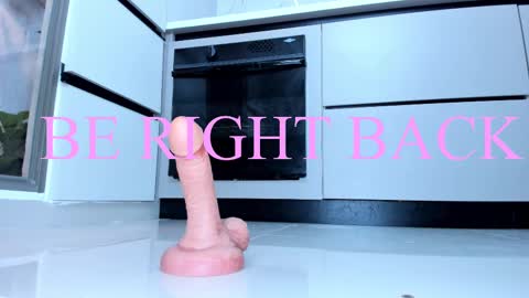 Snapshot of grace_tom1 chatting on 02-10-25, 06:42 GRACE KIROZ online show from 02-10-25, 06:42