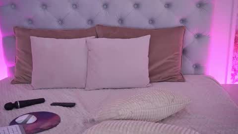 Snapshot of gracedaviess chatting on 03-22-26, 02:20 gracedaviess online show from 03-22-26, 02:20