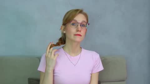 Snapshot of gracehudsons chatting on 04-11-26, 04:39 Grace online show from 04-11-26, 04:39