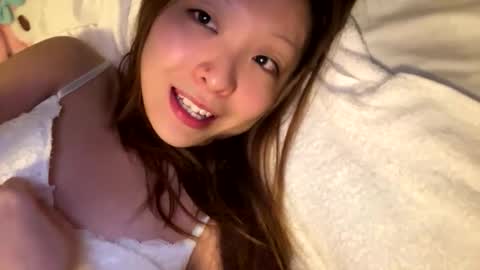 Snapshot of gracemeow chatting on 05-17-26, 09:06 gracemeow online show from 05-17-26, 09:06