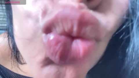 Snapshot of graciadom555 chatting on 12-19-25, 06:26 GRECIADOMM555 online show from 12-19-25, 06:26