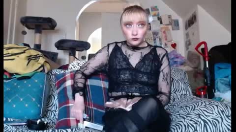 gracielynne1989 online show from 04-21-26, 06:12