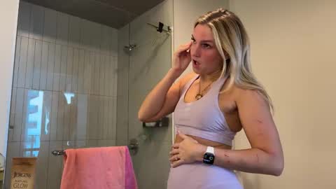 Gracie Mae online show from 11-21-25, 08:18