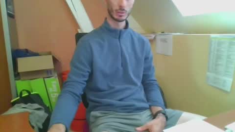 Snapshot of grandbi chatting on 02-10-25, 01:01 grandbi online show from 02-10-25, 01:01