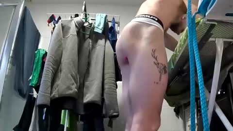 Snapshot of grandbi chatting on 02-11-25, 09:42 grandbi online show from 02-11-25, 09:42