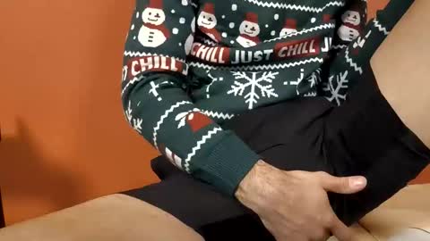 Snapshot of grandbi chatting on 12-15-25, 03:38 grandbi online show from 12-15-25, 03:38