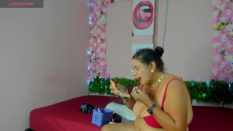 Snapshot of grandmother_milf chatting on 02-02-25, 02:48 Mi Name is violeta online show from 02-02-25, 02:48