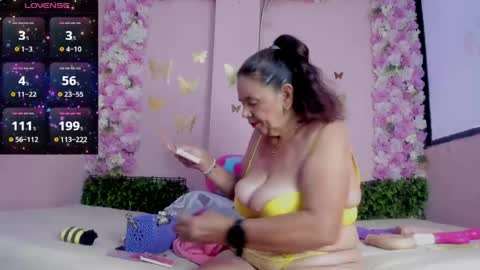 Snapshot of grandmother_milf chatting on 05-16-26, 12:37 Mi Name is violeta online show from 05-16-26, 12:37