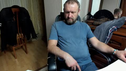 Snapshot of grandor_m chatting on 03-05-25, 06:34 Anthony online show from 03-05-25, 06:34