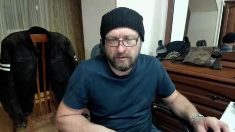 Snapshot of grandor_m chatting on 03-09-25, 07:48 Anthony online show from 03-09-25, 07:48