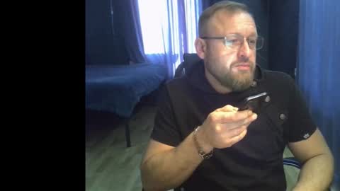 Snapshot of grandor_m chatting on 12-16-25, 11:15 Anthony online show from 12-16-25, 11:15