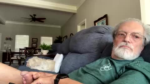 Snapshot of grandpawoody_69 chatting on 06-10-26, 03:33 grandpawoody_69 online show from 06-10-26, 03:33
