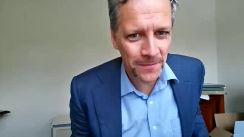 Snapshot of grattitude chatting on 11-18-25, 03:45 grattitude online show from 11-18-25, 03:45