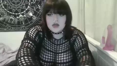 Snapshot of grave4ngelz chatting on 12-15-25, 10:03 Grave4ngelz online show from 12-15-25, 10:03