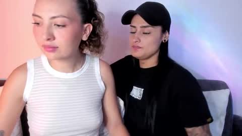 Snapshot of grave_duo chatting on 01-16-26, 04:49 GRAVE DUO online show from 01-16-26, 04:49